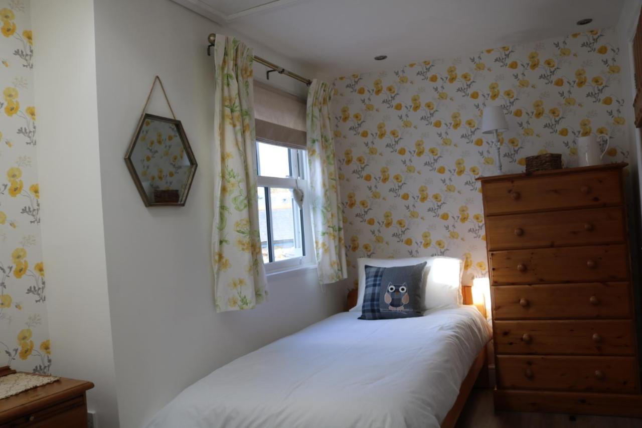 Large Cottage, 3 Beds All En-Suite, Small Village Location Overlooking Mousehole Penzance Kültér fotó